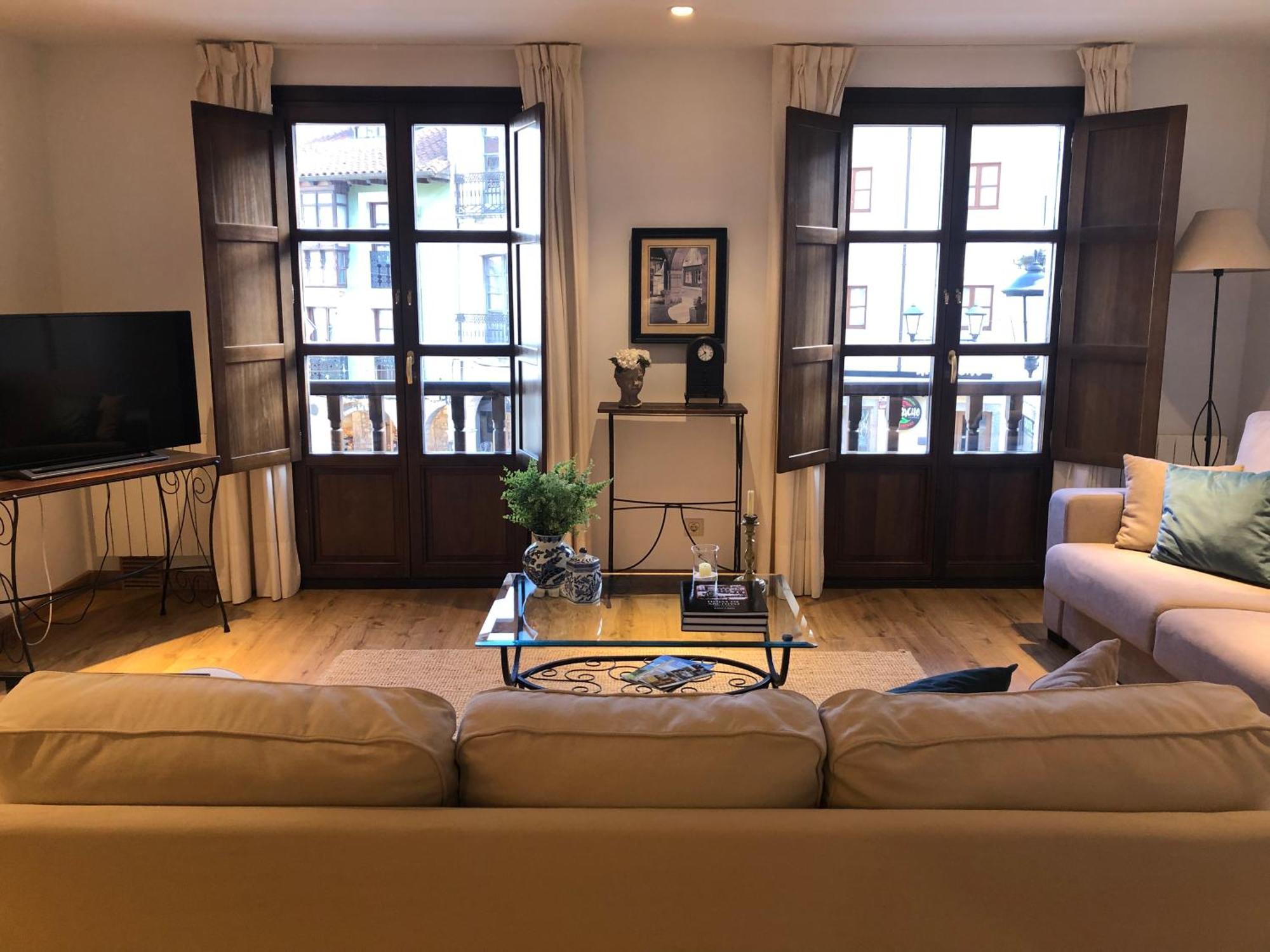 La Plaza De Llanes, Plaza Parres Sobrino, 6 Apartment Exterior photo